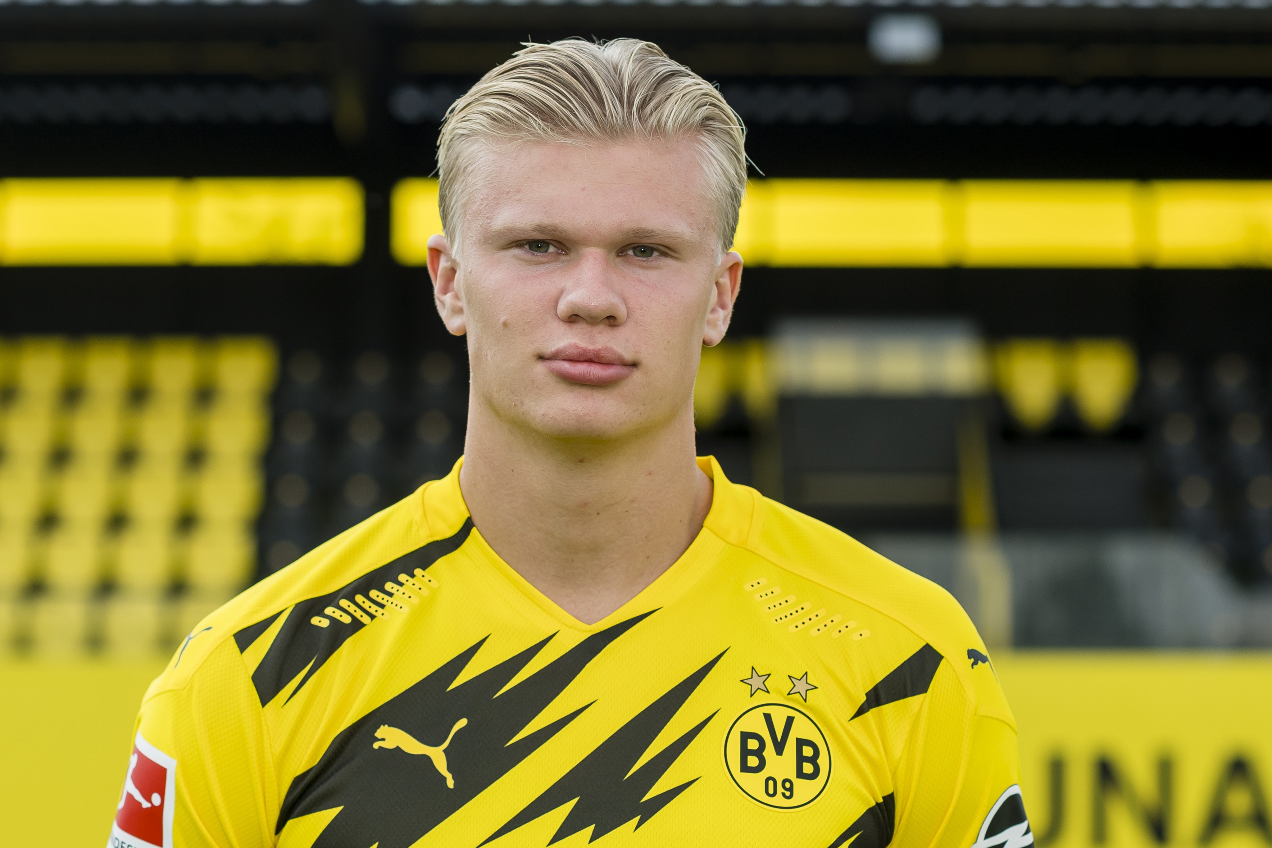 赫莱布的运球？简直是犯罪（赫莱布的盘带？堪称犯规级表现）