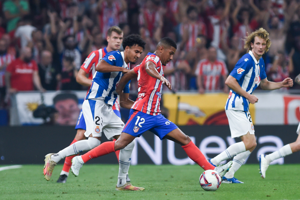 2025中超解围榜：杜加利奇以246次居首；本土球员廖均健最多（2025中超解围榜出炉：杜加利奇246次居首，廖均健本土第一）