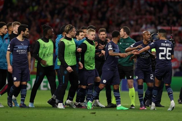 纳格尔斯曼谈征召萨内：他在欧冠和土超表现得很好（纳格尔斯曼解释召入萨内原因：他在欧冠与土超状态出色）