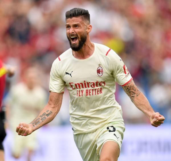 尼古拉斯·佩佩：C罗远不及梅西，圈内所有人都说梅西更好（尼古拉斯·佩佩：业内公认梅西更胜C罗一筹，C罗难以望其项背）