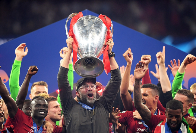 梅西小时候铃声响了不回教室，老师批评他：马拉多纳只有一个（梅西童年上课铃响仍不回教室，老师直言：马拉多纳只有一个）