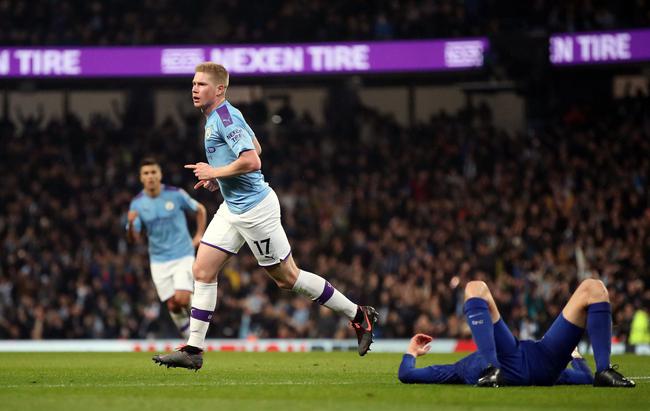 赛季得分新高！怀特全场投篮21中12，得到30分7板9助（状态火热！怀特21投12中轰下30分7板9助，刷新赛季得分新高）