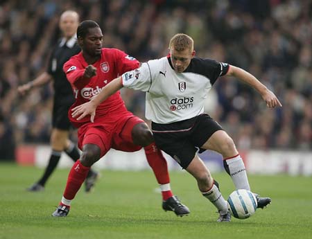 镜报：麦克托米奈上赛季意甲收官战亲签球衣成交价超2.4万欧（镜报称：麦克托米奈上赛季意甲末轮亲签球衣拍卖价超2.4万欧）