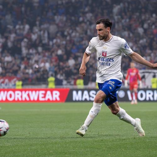 巴黎人报：登贝莱因流感缺席巴黎周一的训练，出战毕包存疑（《巴黎人报》：登贝莱因流感缺席周一训练，战毕巴成疑）